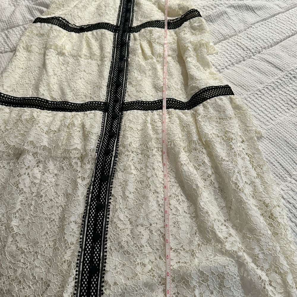 Self Portrait tiered guipure lace trim white black dress NWT UK 14 US10 - Picture 6 of 12
